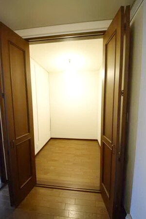 メゾンドゥ国立の物件内観写真